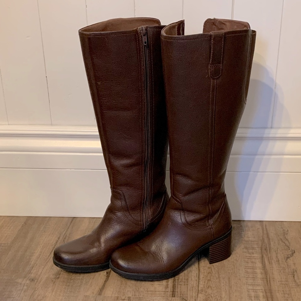 Clark’s 6 1/2 tall boot excellent condition